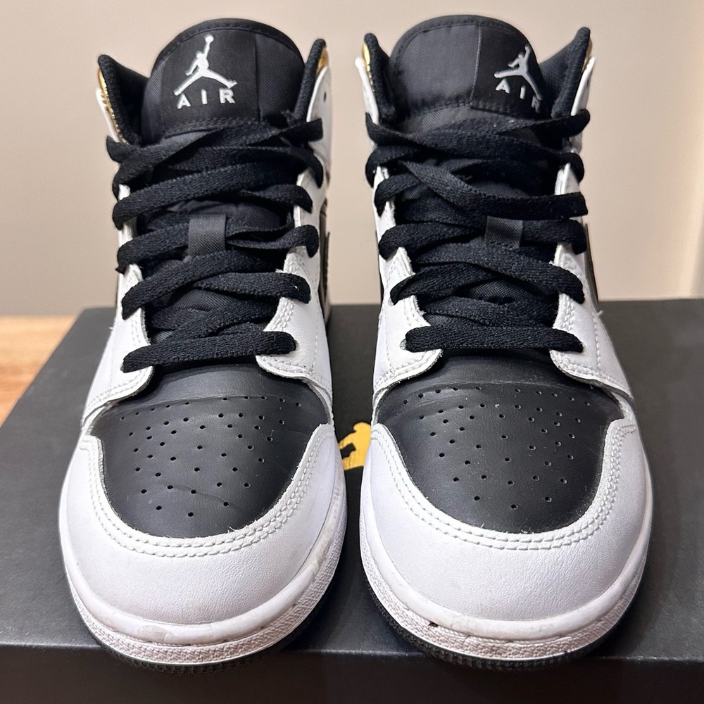 Air Jordan 1 mid (GS) - Picture 3 of 9